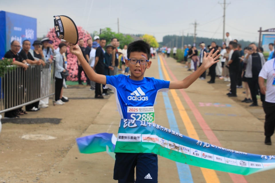 电视局, 将赛道与村 电视局, 将赛道与村