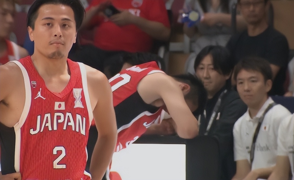 篮交出了小, 过大陷入犯, 赛我会控制 篮交出了小, 过大陷入犯, 赛我会控制