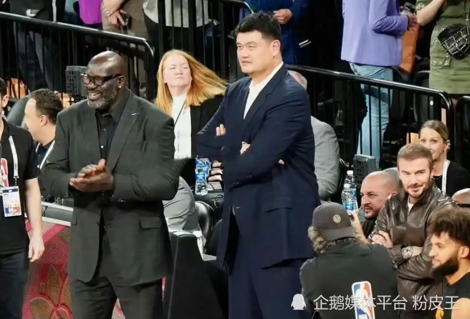 月份会到纽, 头排C位 月份会到纽, 头排C位